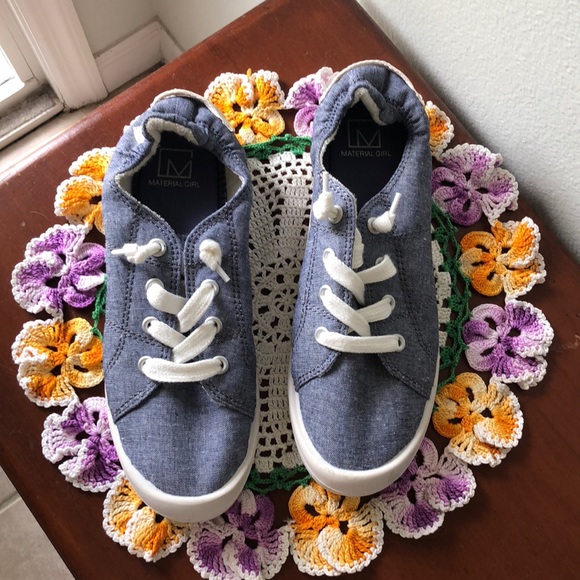 Material Girl Shoes - Material Girl slide on canvas shoes 6 NWOT